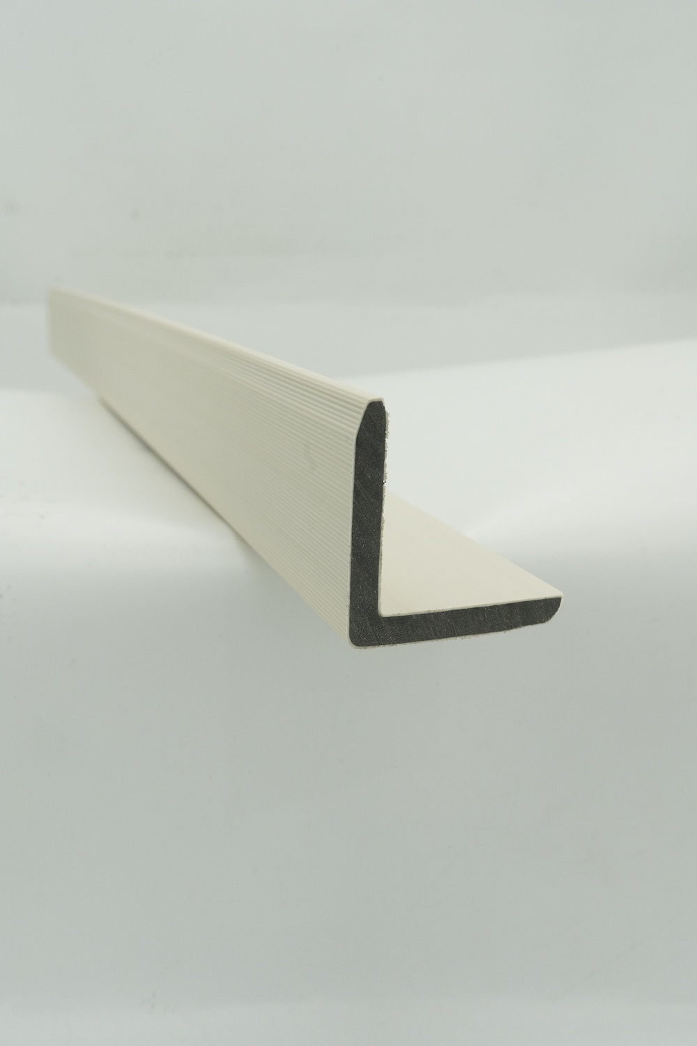 DEEP CLADDING - White L Trim