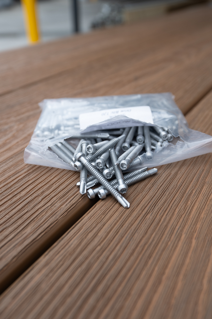 Woodevo Screws Metal Substrate