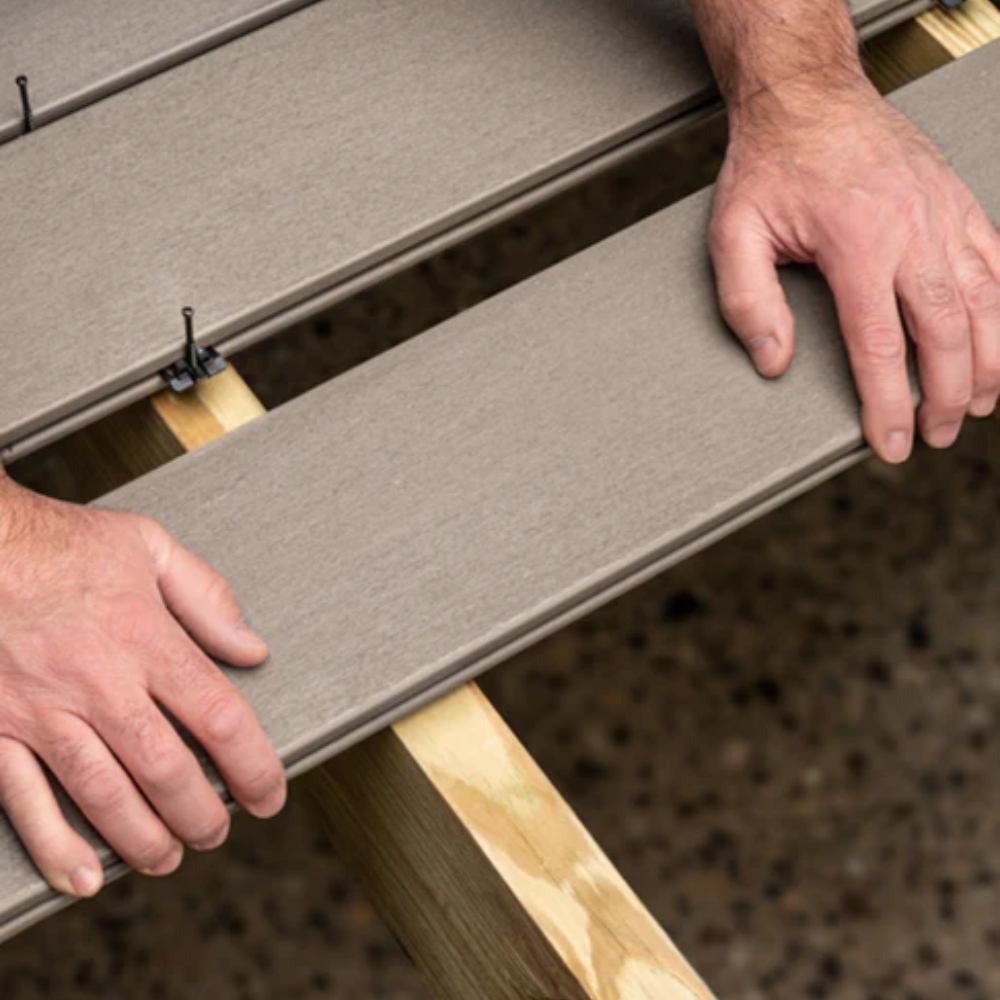 camo-wedge clip